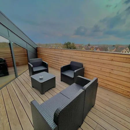 Eiffel Apartment