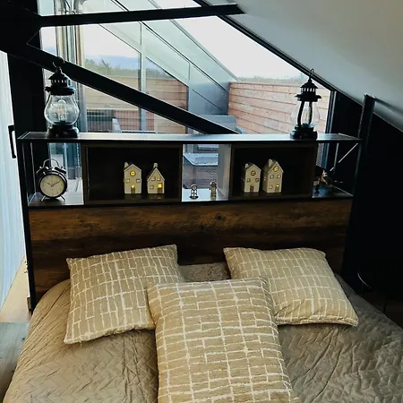 Eiffel Apartment